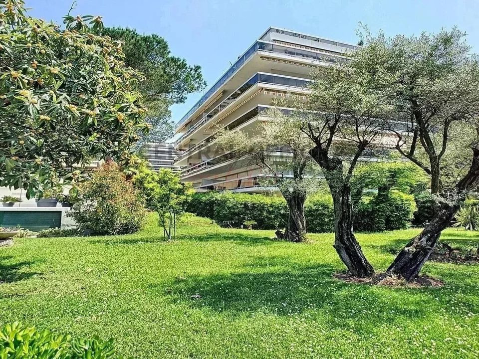 Lejlighed i Juan-les-Pins, Alpes-Maritimes - foto 1