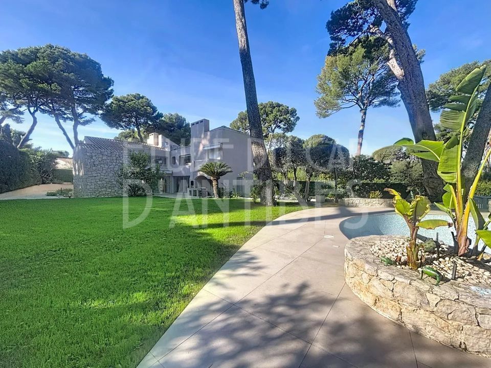 Villa i Antibes, Alpes-Maritimes - foto 1