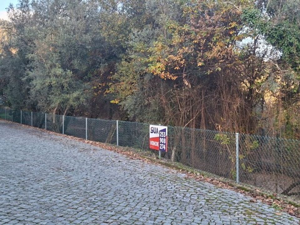 Helårsgrund i Amares, Braga - foto 1