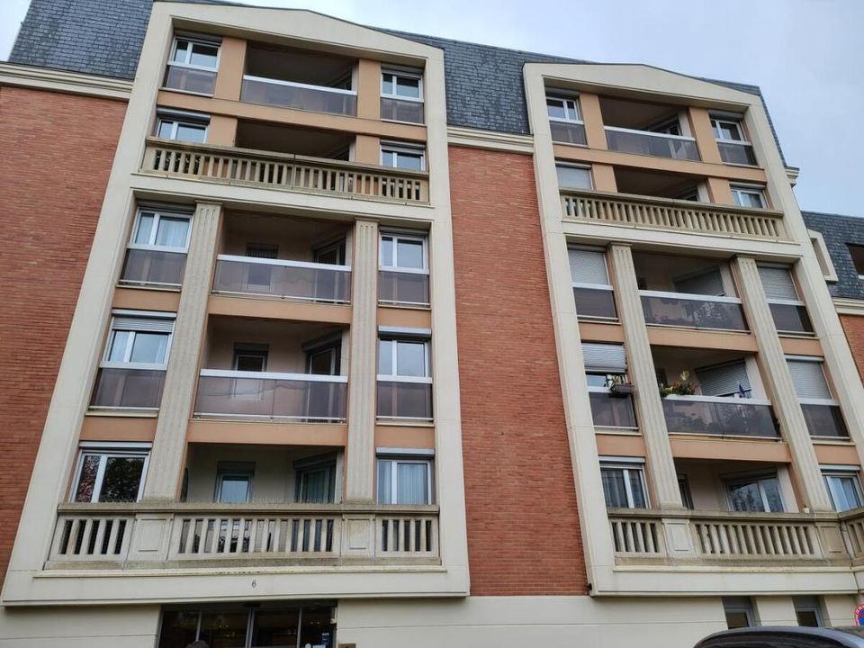 Parkeringsplads i Rueil-Malmaison, Hauts-de-Seine - foto 1