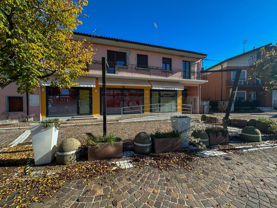 Erhvervsejendom i Mortegliano, Udine - foto 1