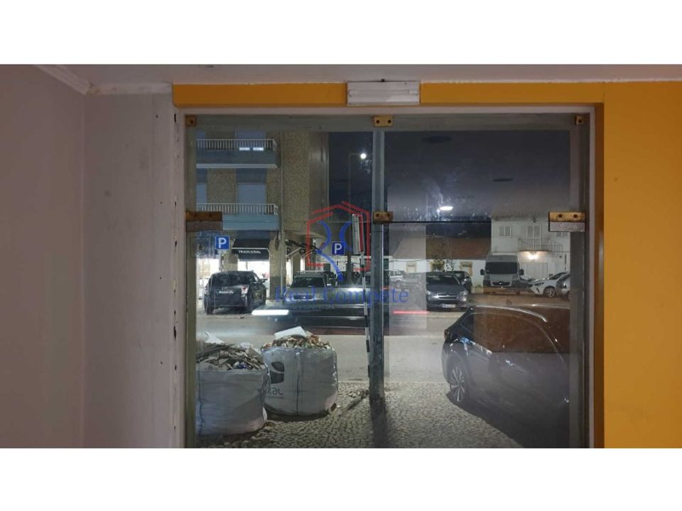 Erhvervsejendom i Amora, Setubal - foto 3