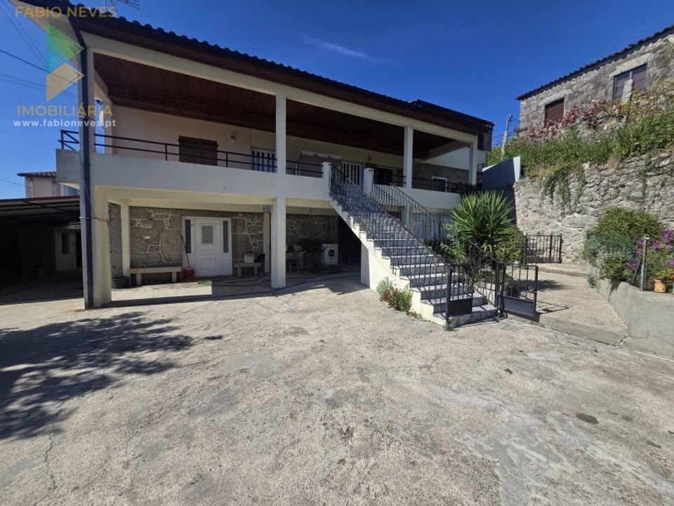 Villa i Arcos de Valdevez, Viana do Castelo - foto 1