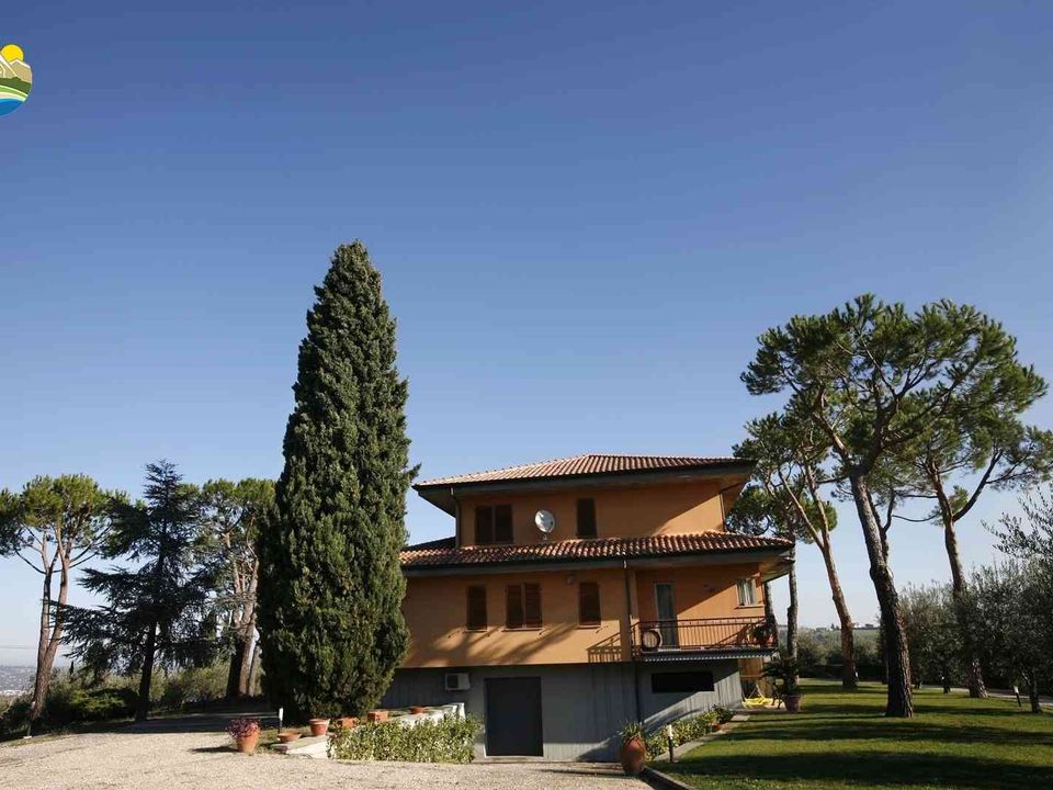 Villa i Notaresco, Teramo - foto 1