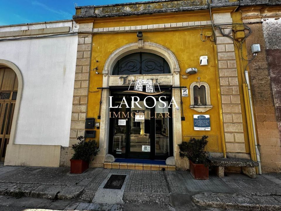 Erhvervsejendom i Caprarica di Lecce, Lecce - foto 1
