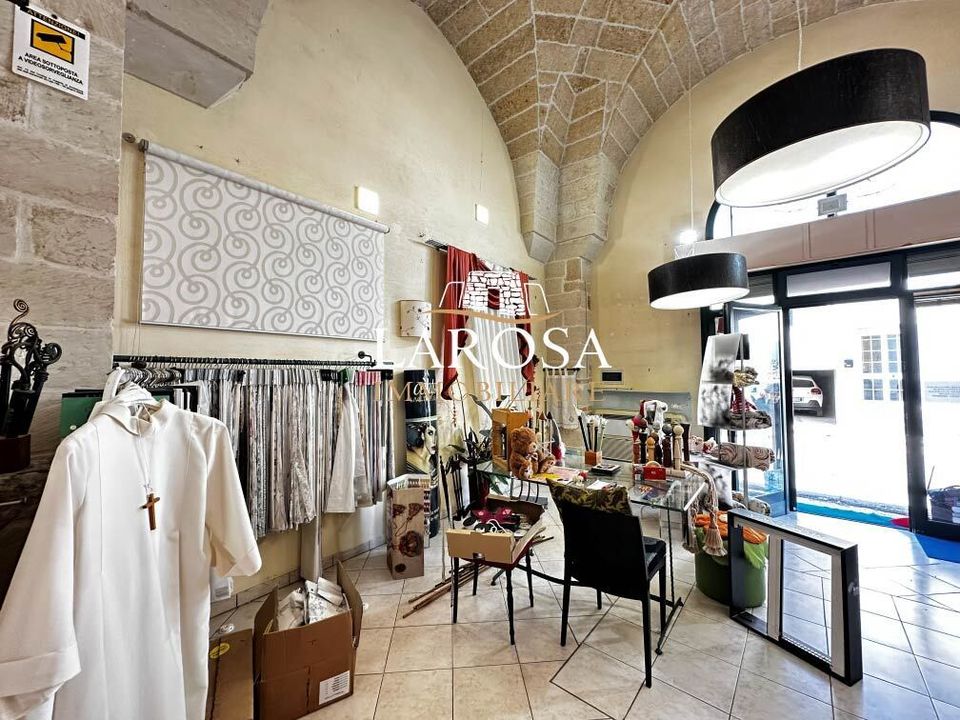 Erhvervsejendom i Caprarica di Lecce, Lecce - foto 4