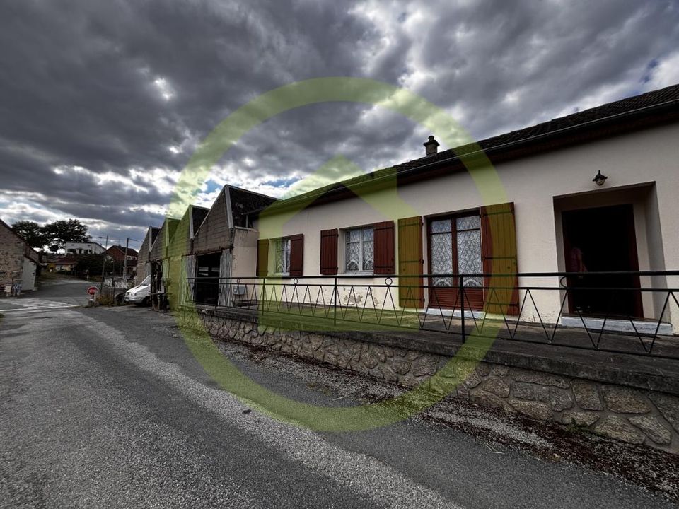 Villa in Saint-Medard-la-Rochette, Creuse - photo 1