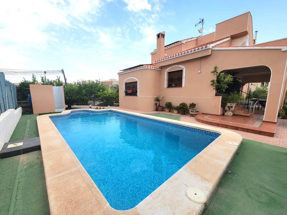Villa i Torrevieja, Alicante - foto 1