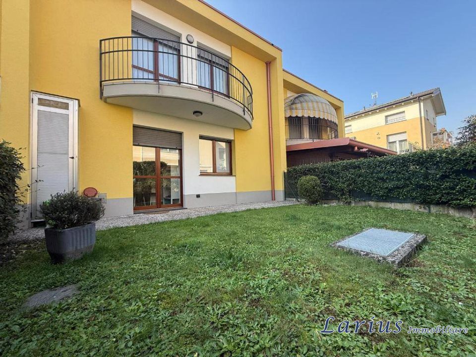 Casa adossada a Erba, Como - foto 1