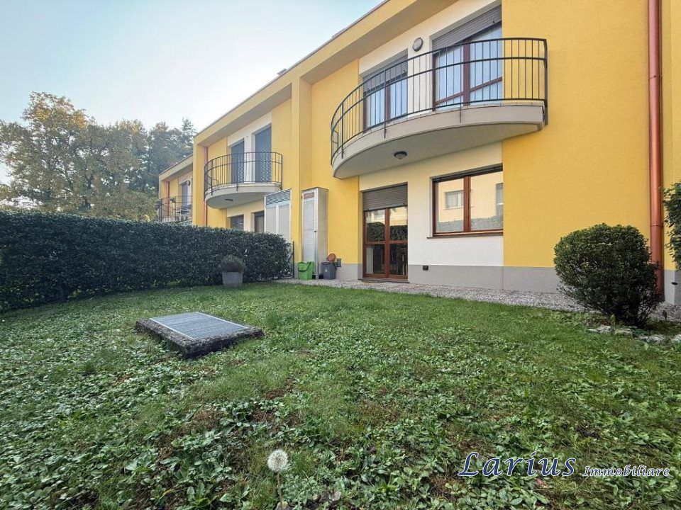 Casa adossada a Erba, Como - foto 3