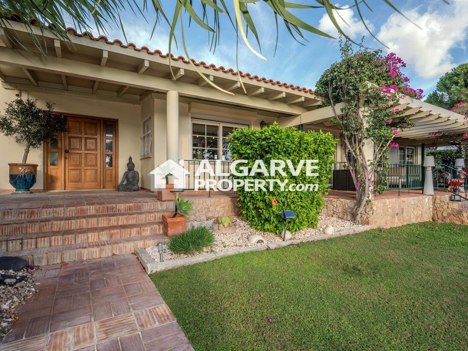 Villa i Quarteira, Faro - foto 1