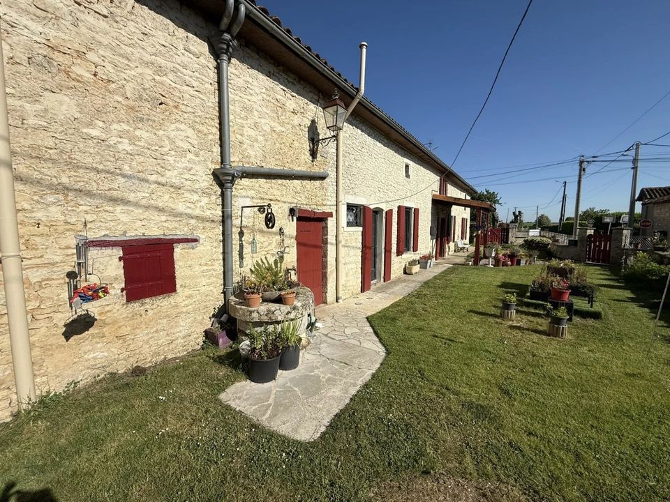 Landejendom i La Faye, Charente - foto 2
