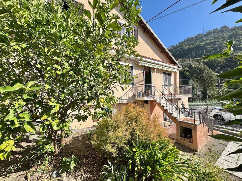 Villa i Vallecrosia, Imperia - bilde 1