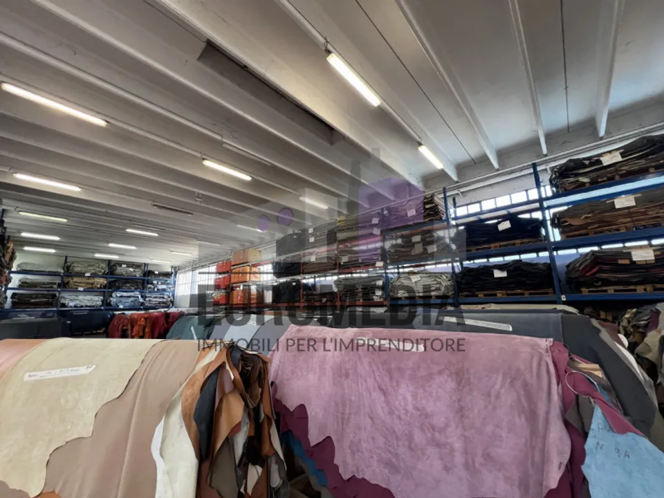 Erhvervsejendom i Montebello Vicentino, Vicenza - foto 1