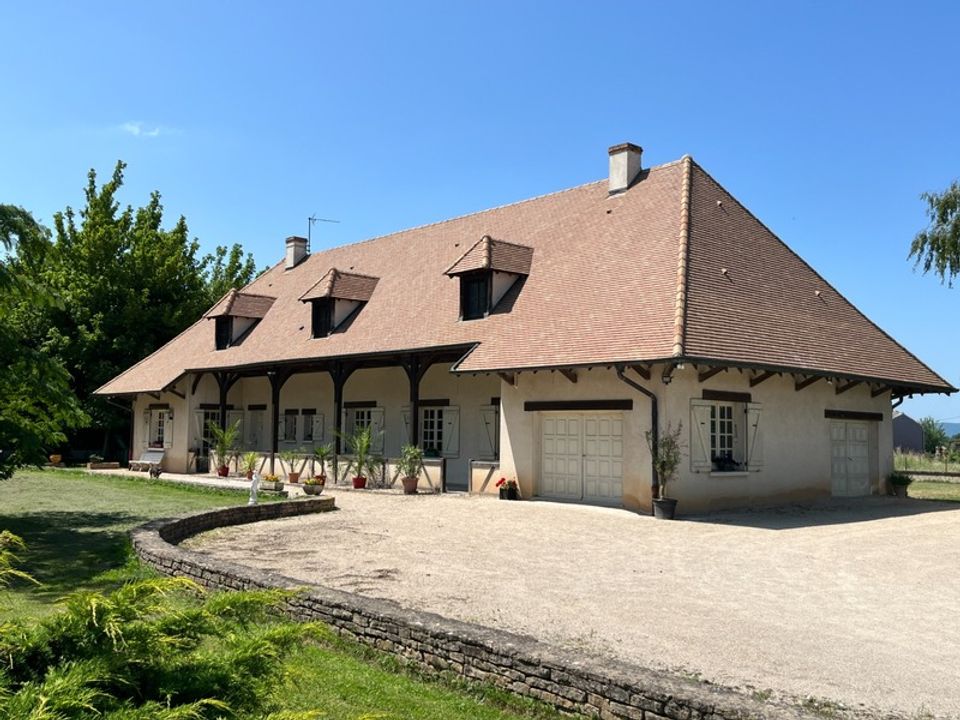Villa i Tournus, Saone-et-Loire - bilde 1