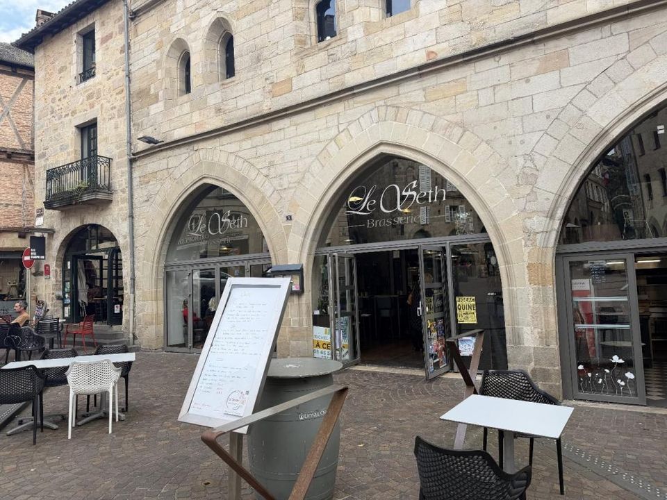 Erhvervsejendom i Figeac, Lot - foto 1