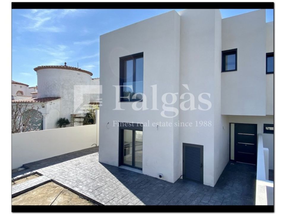 Villa en Requesens, Gerona - foto 3