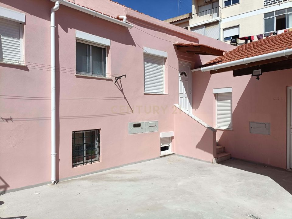 Erhvervsejendom i Sacavem, Lisbon - foto 2