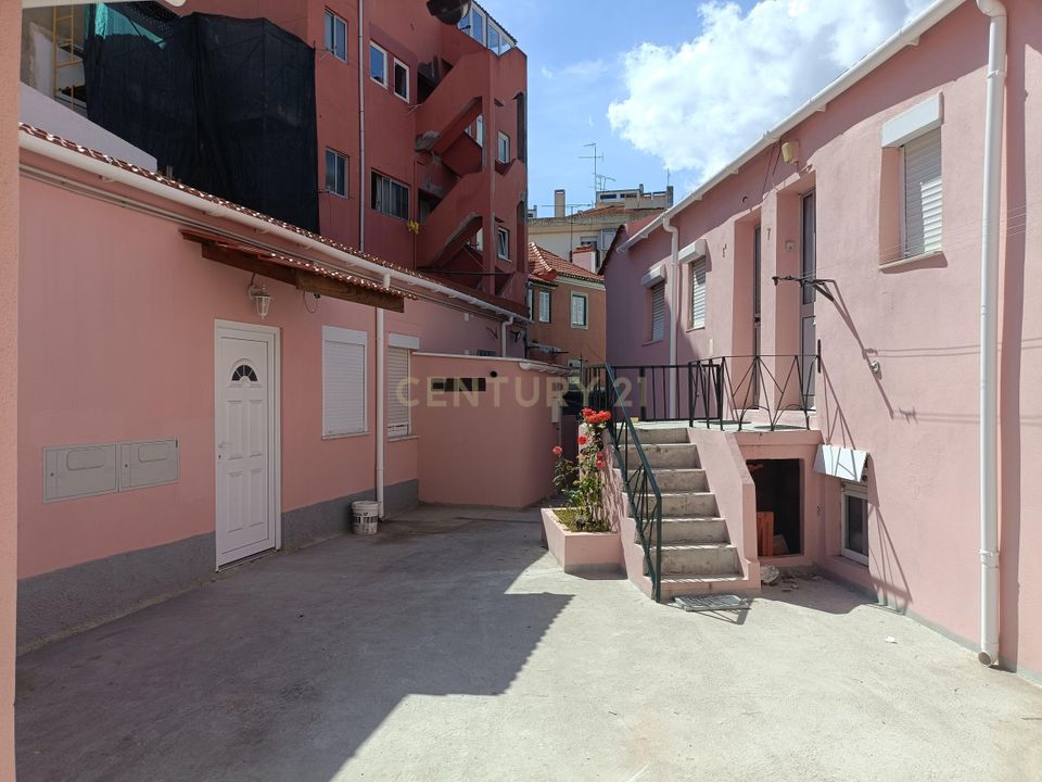 Erhvervsejendom i Sacavem, Lisbon - foto 3