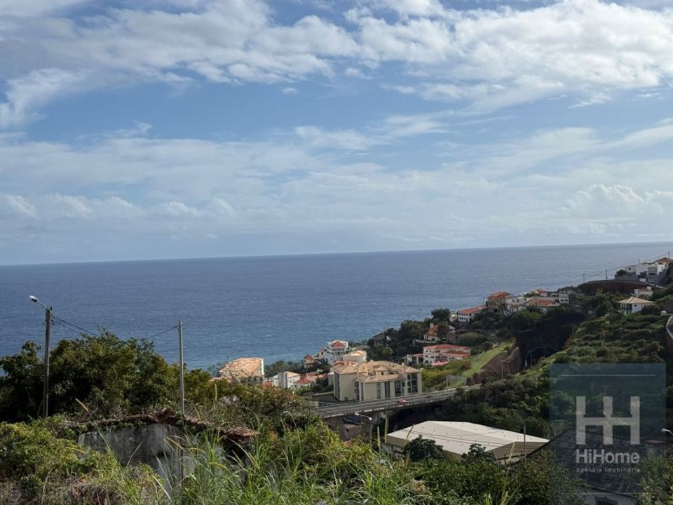 Helårsgrund i Santa Cruz, Madeira - foto 1