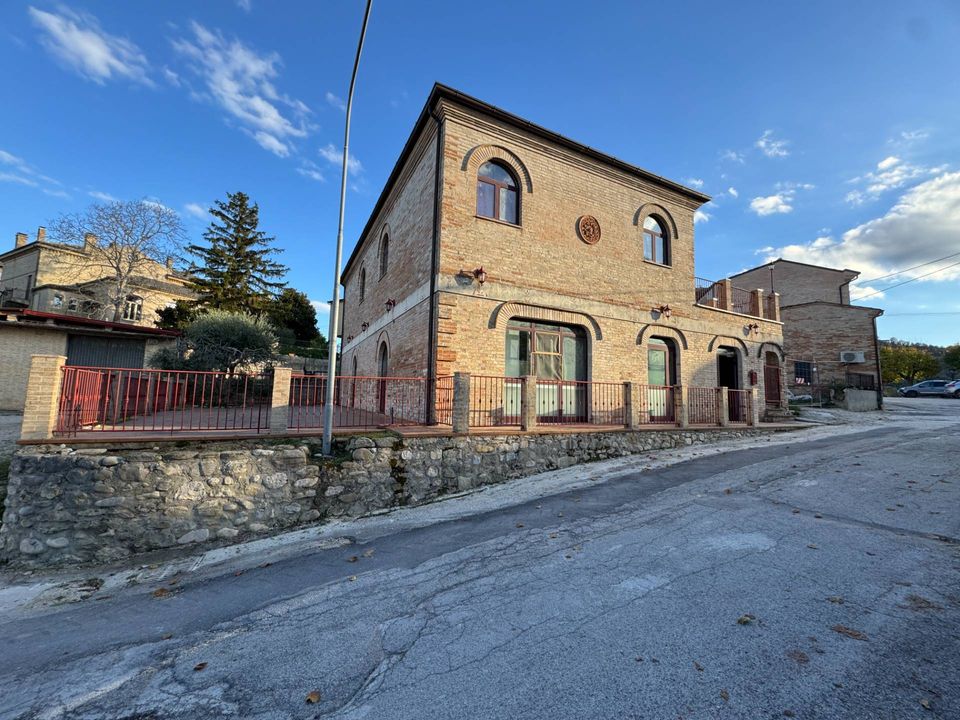 Villa i Montottone, Fermo - foto 1