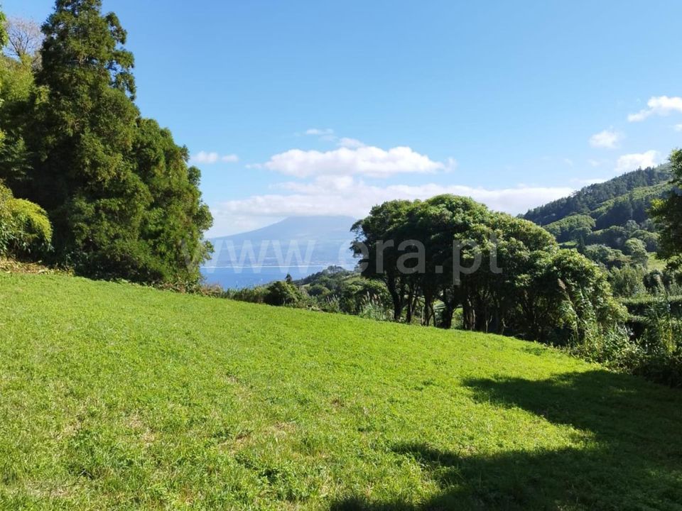 Terreno en Horta, Faial - foto 1