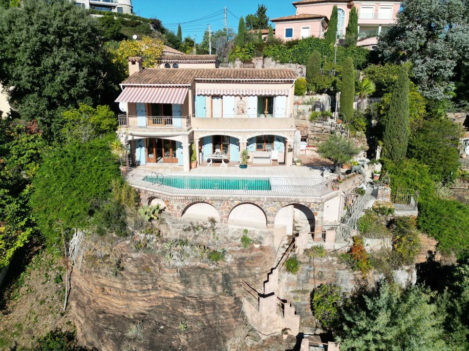 Villa i Theoule-sur-Mer, Alpes-Maritimes - foto 1