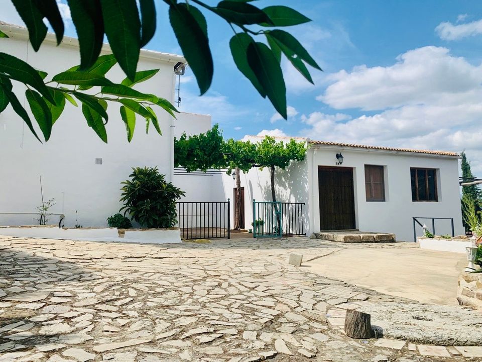 Landejendom i Iznajar, Cordoba - foto 1