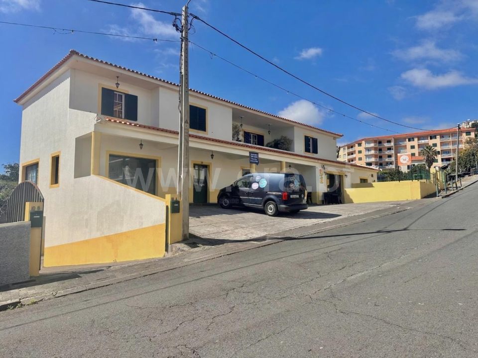 Erhvervsejendom i Santa Cruz, Madeira - foto 1
