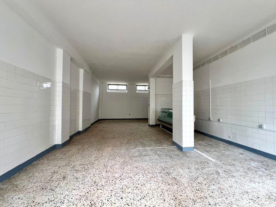 Erhvervsejendom i Amadora, Lisbon - foto 3