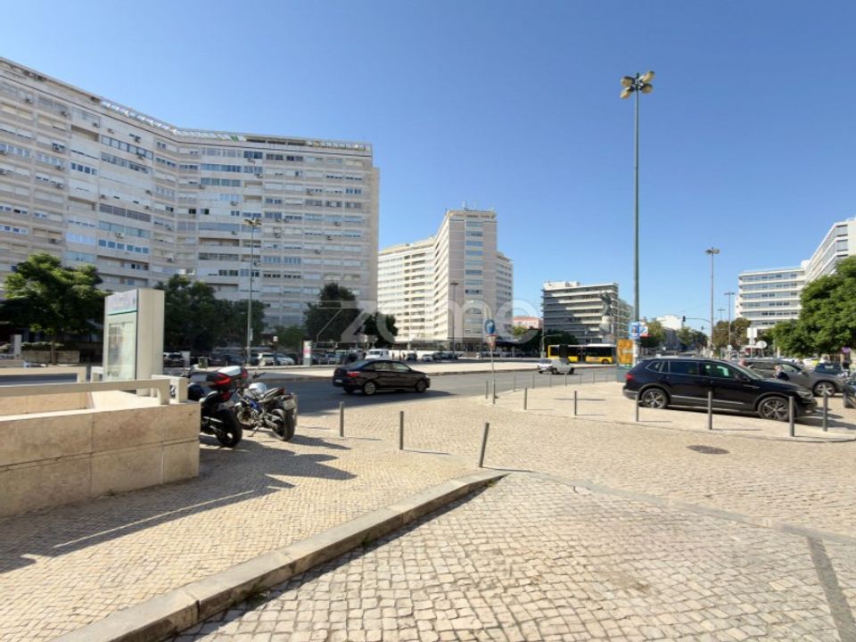 Erhvervsejendom i Alvalade, Setubal - foto 1