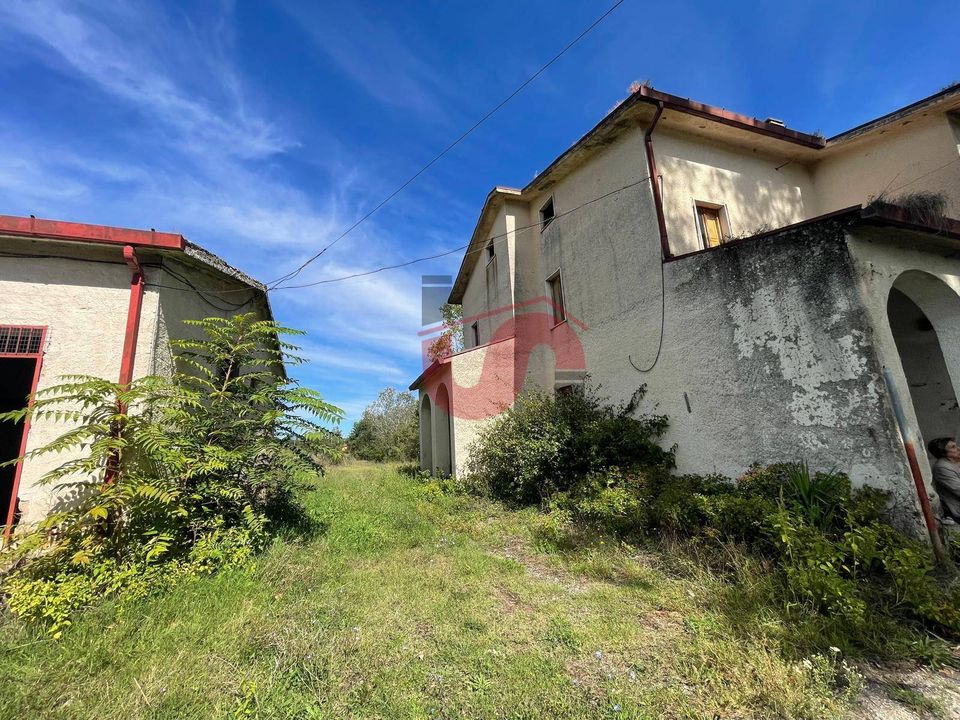 Landejendom i Benevento, Benevento - foto 1