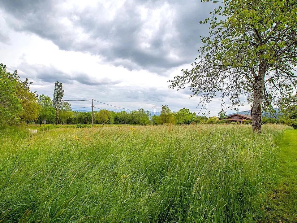 Helårsgrund i Injoux-Genissiat, Ain - foto 1