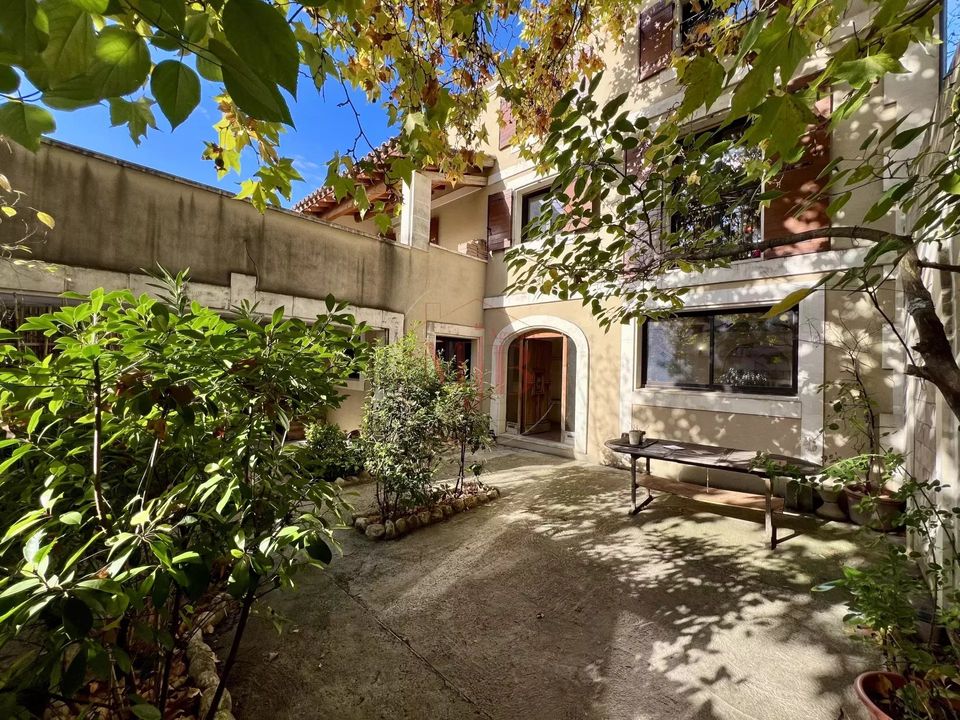 Landejendom i Eyragues, Bouches-du-Rhone - foto 1