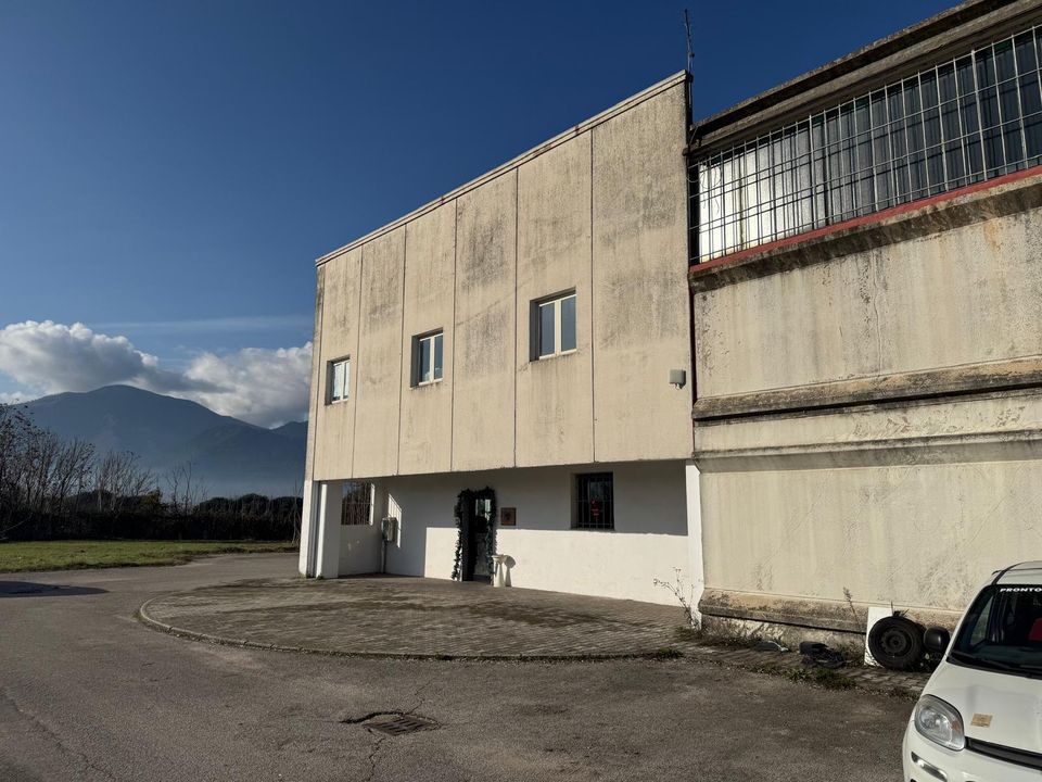 Erhvervsejendom i Ferentino, Frosinone - foto 3