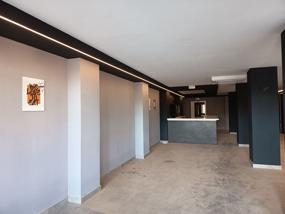 L'establiment comercial a Xeraco, Valencia - foto 1