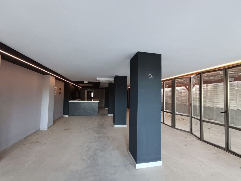 L'establiment comercial a Xeraco, Valencia - foto 2