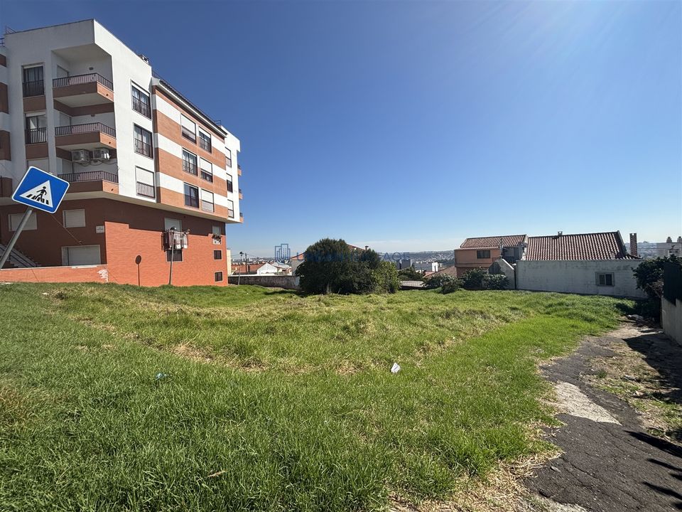 Helårsgrund i Amadora, Lisbon - foto 1