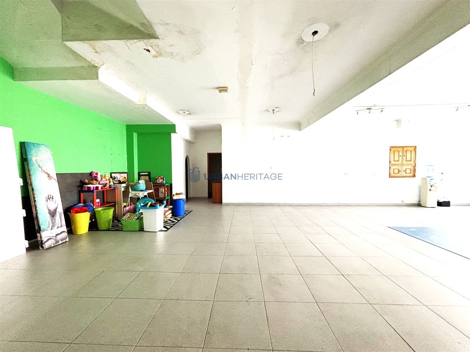 Erhvervsejendom i Amadora, Lisbon - foto 4