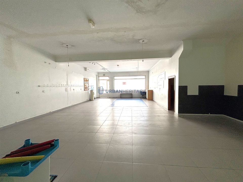 Erhvervsejendom i Amadora, Lisbon - foto 1