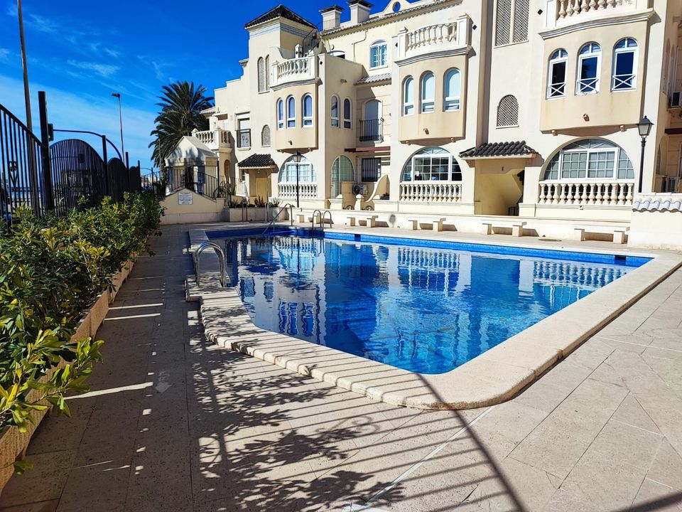 Lejlighed i Torrevieja, Alicante - foto 1