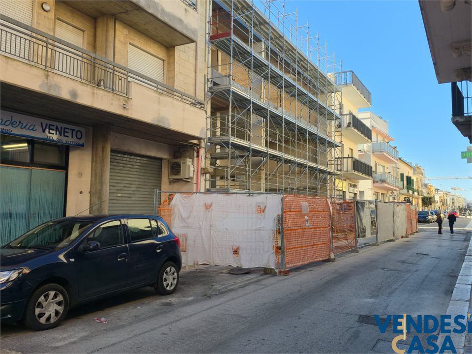 Erhvervsejendom i Adelfia, Bari - foto 2
