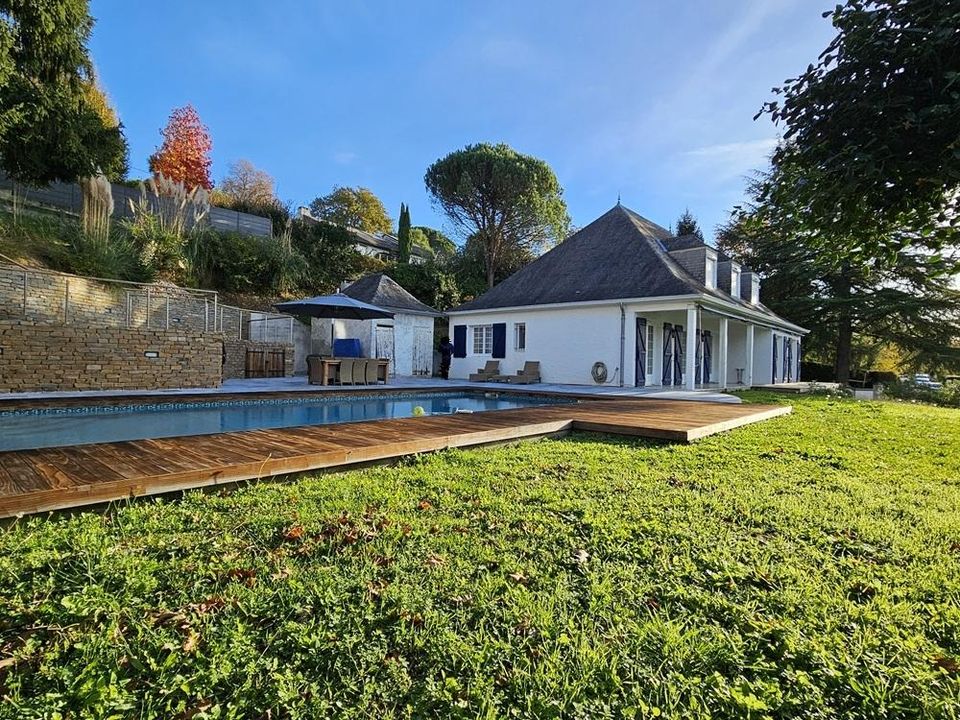 Villa i Serres-Morlaas, Pyrenees-Atlantiques - foto 1