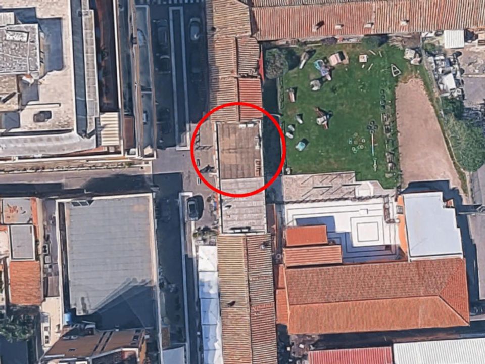 Commercial property in Fiumicino, Rome - photo 2