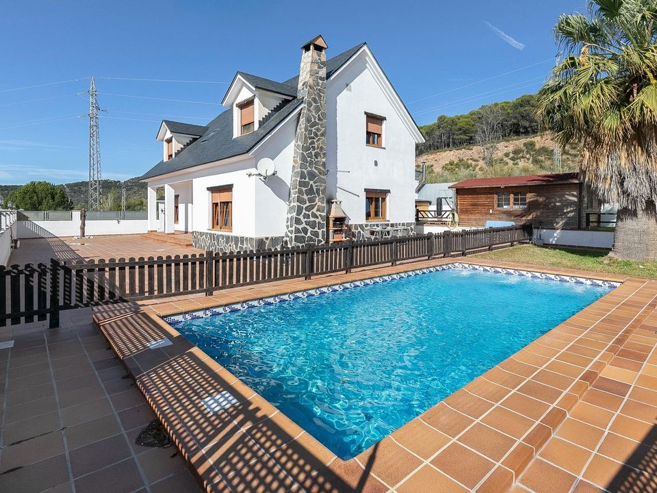 Villa en Huetor De Santillan, Granada - foto 1