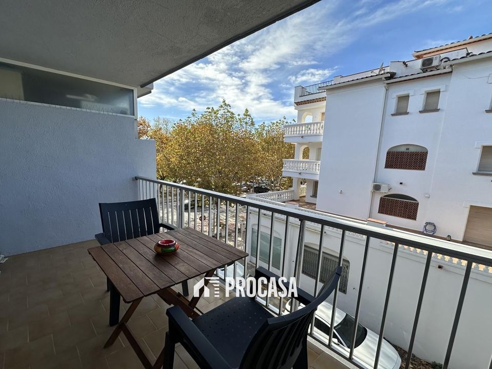 Lejlighed i Empuriabrava, Gerona - foto 1