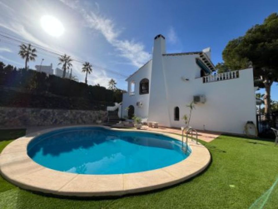 Villa i Villamartin, Alicante - foto 1