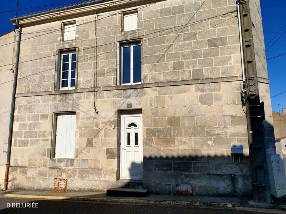 Villa i Saint-Jean-d'Angely, Charente-Maritime - foto 1