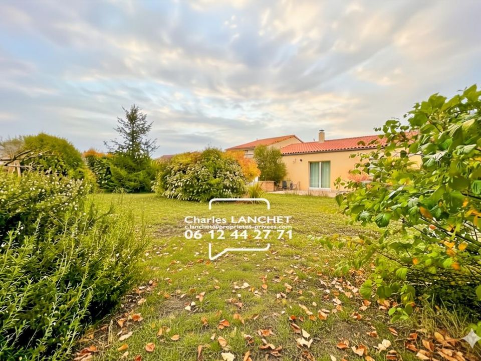 Villa i Ruffec, Charente - foto 1