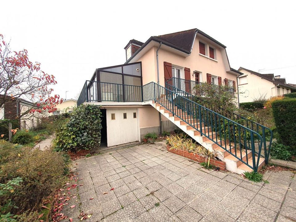 Villa i Saint-Doulchard, Cher - foto 1